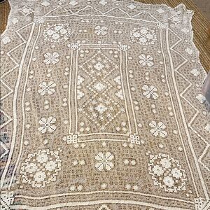 Vintage modano filet lace tablecloth
